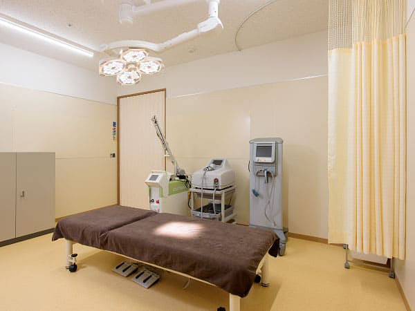 八戸タウン形成外科クリニック内観2